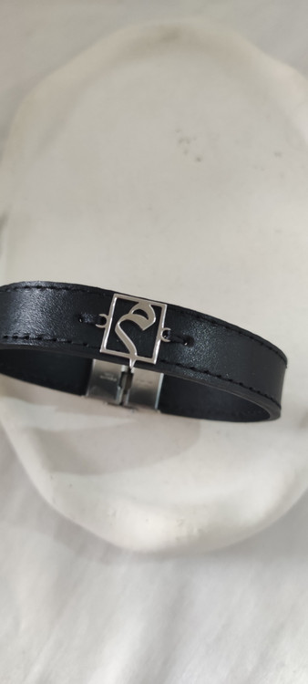 دستبند مردونه هدیه مردانه مردانه چرم چرم نقره پلاک حروف