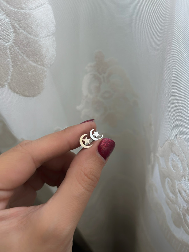 گوشواره میخی استیل طرح ماه و ستاره – ضد حساسیت و رنگ ثابت