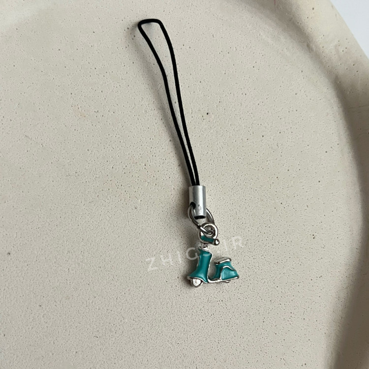 آویز گوشی طرح وسپا